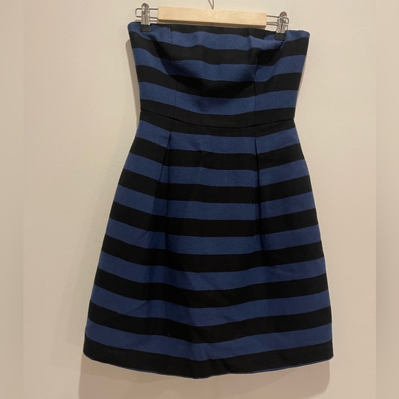 Trina Turk Cissily Navy Blue and Black Striped Dress size 2 - Picture 5 of 13